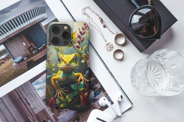 snap i14Pro real photo mockups p2 lizard 2