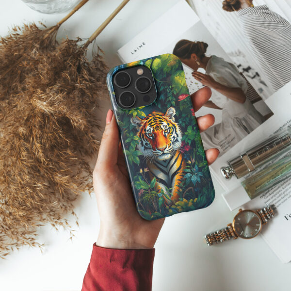 snap i14Pro real photo mockups p3 tiger